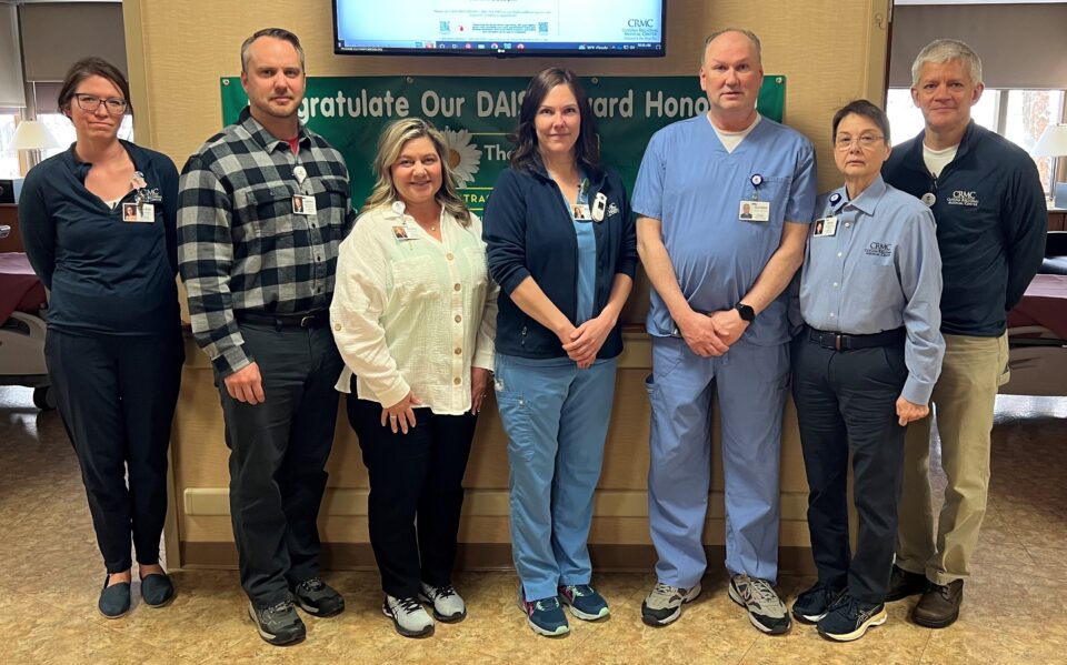Manja Holter receives the Daisy Award for outstanding nursing care.